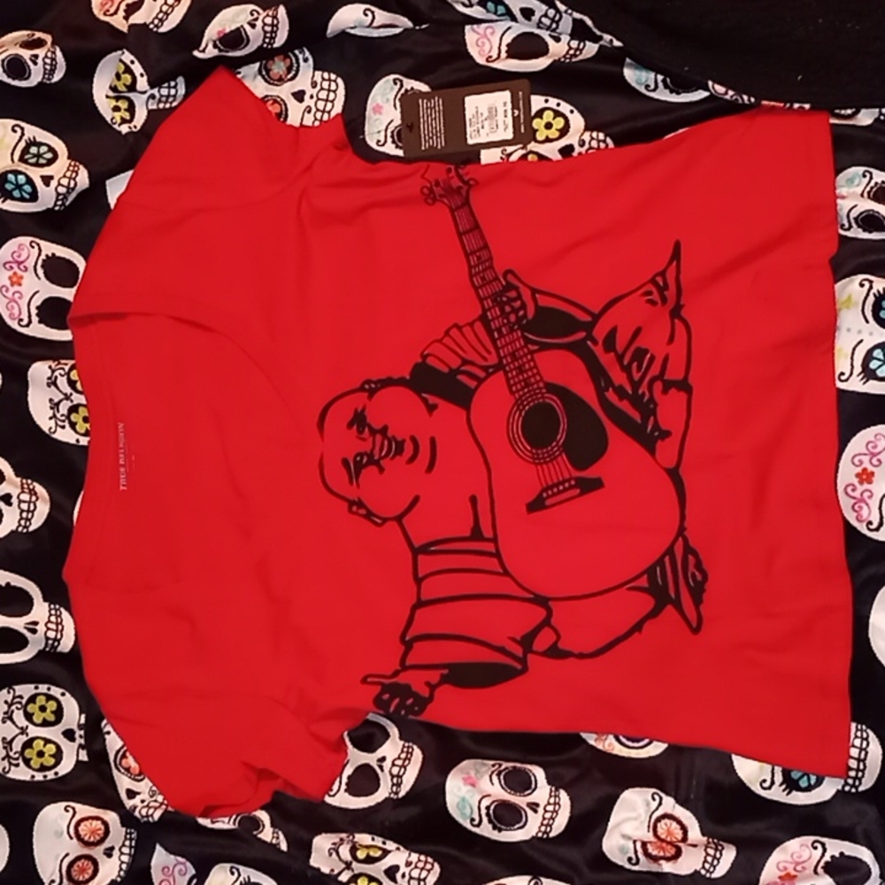 TRUE RELIGION RED TEE BUDDHA PLAYING GUITAR NWT SIZE XL